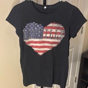 Nashville Heart Graphic Women's Black Tee